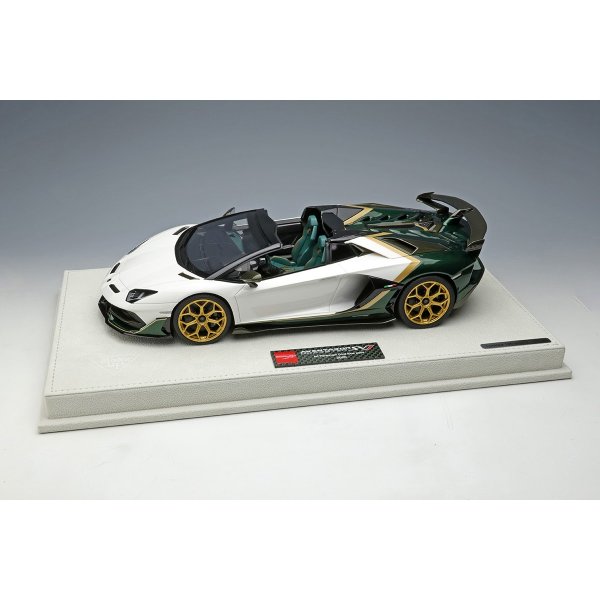 画像12: EIDOLON 1/18 Lamborghini Aventador SVJ Roadster 2020 Ad Personam 2 tone paint Pearl White / Verde Hydra Limited 100 pcs.