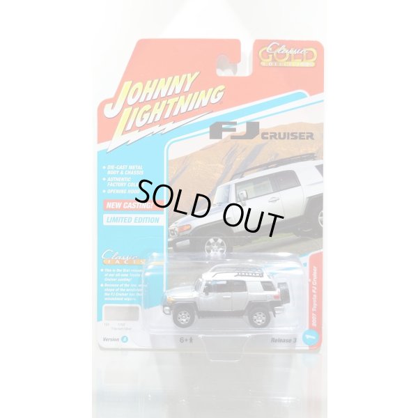 画像1: JOHNNY LIGHTNING 1/64 2007 Toyota FJ Cruiser Titanium Silver