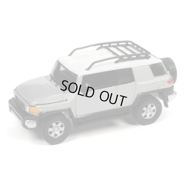 画像5: JOHNNY LIGHTNING 1/64 2007 Toyota FJ Cruiser Titanium Silver