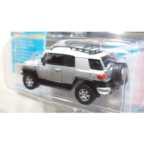 画像4: JOHNNY LIGHTNING 1/64 2007 Toyota FJ Cruiser Titanium Silver