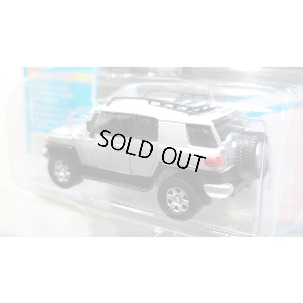 画像4: JOHNNY LIGHTNING 1/64 2007 Toyota FJ Cruiser Titanium Silver