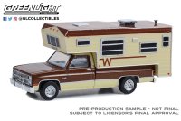GREEN LiGHT EXCLUSIVE 1/64 1982 Chevrolet C20 Silverado Camper Special Winnebago Slide-In Camper