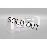 Tarmac Works 1/64 Toyota Hiace Wagon Custom White