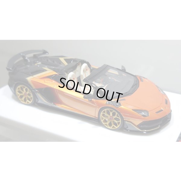 画像11: EIDOLON 1/43 Lamborghini Aventador SVJ Roadster 2020 2 tone paint Arancio Pearl / Gunmetallic Limited 35 pcs.