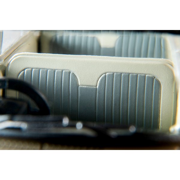 画像8: TOMYTEC 1/64 Limited Vintage Datsun Bluebird 1200 Deluxe (Beige) '63