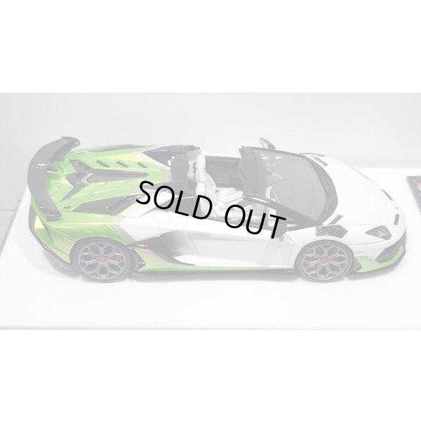 画像8: EIDOLON 1/43 Lamborghini Aventador SVJ Roadster 2020 2 tone paint Pearl White / Giallo Verde Pearl Limited 35 pcs.
