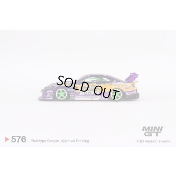 画像4: MINI GT 1/64 Nissan Silvia (S15) LB-Super Silhouette #555 2022 Formula Drift Japan (RHD)