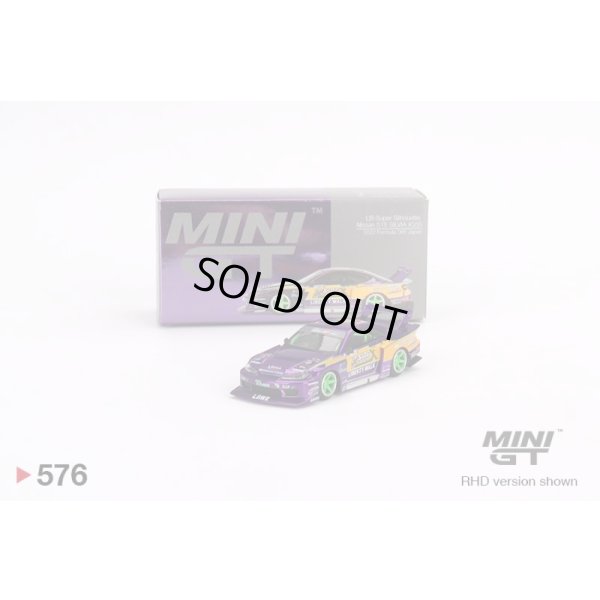 画像1: MINI GT 1/64 Nissan Silvia (S15) LB-Super Silhouette #555 2022 Formula Drift Japan (RHD)