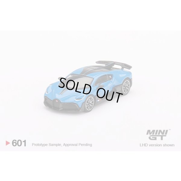 画像1: MINI GT 1/64 Bugatti Divo Blue Bugatti (LHD) ※ブリスターパッケージ