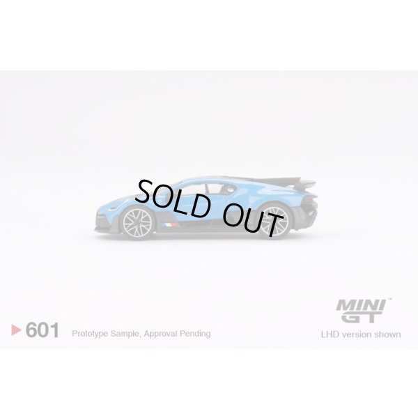 画像3: MINI GT 1/64 Bugatti Divo Blue Bugatti (LHD) ※ブリスターパッケージ