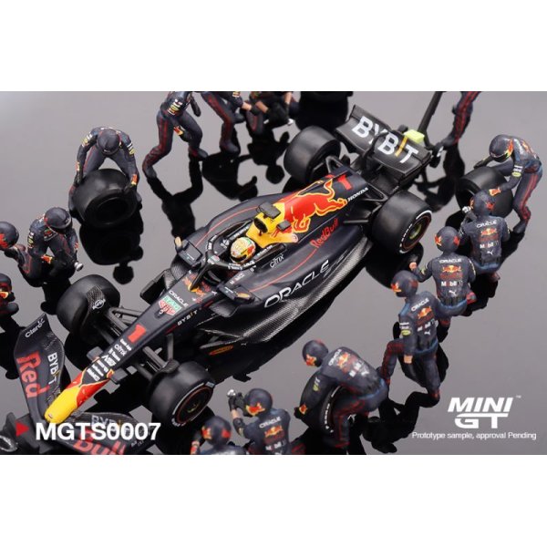画像4: MINI GT 1/64 Oracle Red Bull Racing RB18 2022 Winner Car #1 Abu Dhabi Grand Prix Max Verstappen Pit Crew Set