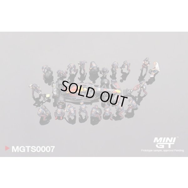 画像1: MINI GT 1/64 Oracle Red Bull Racing RB18 2022 Winner Car #1 Abu Dhabi Grand Prix Max Verstappen Pit Crew Set