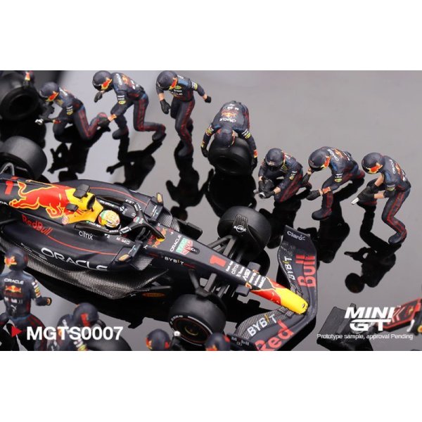 画像2: MINI GT 1/64 Oracle Red Bull Racing RB18 2022 Winner Car #1 Abu Dhabi Grand Prix Max Verstappen Pit Crew Set