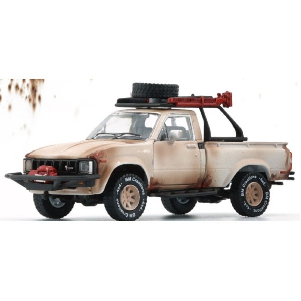 画像1: BM Creations 1/64 Toyota Hilux N60, N70 1980 Rust specification Matte whitewith accessories RHD  (錆仕様 マットホワイト) 