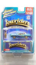 JOHNNY LIGHTNING 1/64 1978 Chevy Monte Carlo Lowrider Blue with Lowrider Enthusiast Figure