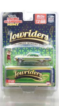 JOHNNY LIGHTNING 1/64 1964 Chevy Impala Lowrider Green with Lowrider Enthusiast Figure