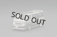 Tarmac Works 1/64 Toyota Hiace Wagon Custom Silver/Brown