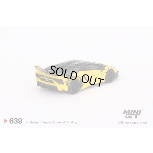 画像2: MINI GT 1/64 LB-Silhouette WORKS Lamborghini Aventador GT EVO Yellow (RHD)