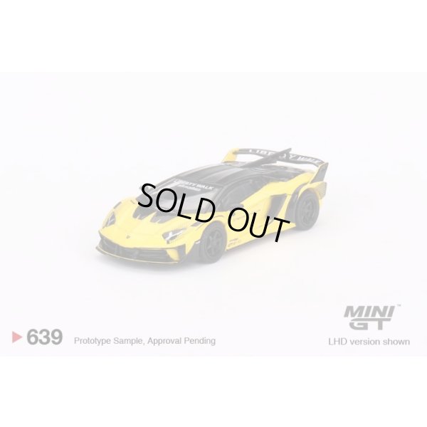 画像1: MINI GT 1/64 LB-Silhouette WORKS Lamborghini Aventador GT EVO Yellow (RHD)