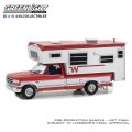 GREEN LiGHT EXCLUSIVE 1/64 1995 Ford F-250 Long Bed with Winnebago Slide-In Camper - Bright Red and Oxford White