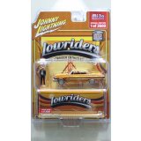 JOHNNY LIGHTNING 1/64 1963 Chevy Impala Lowrider Gold with Lowrider Enthusiast Figure