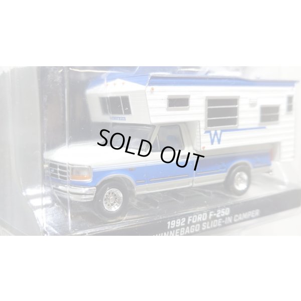 画像4: GREEN LiGHT EXCLUSIVE 1/64 1992 Ford F-250 Long Bed with Winnebago Slide-In Camper - Medium Silver Metallic and Bright