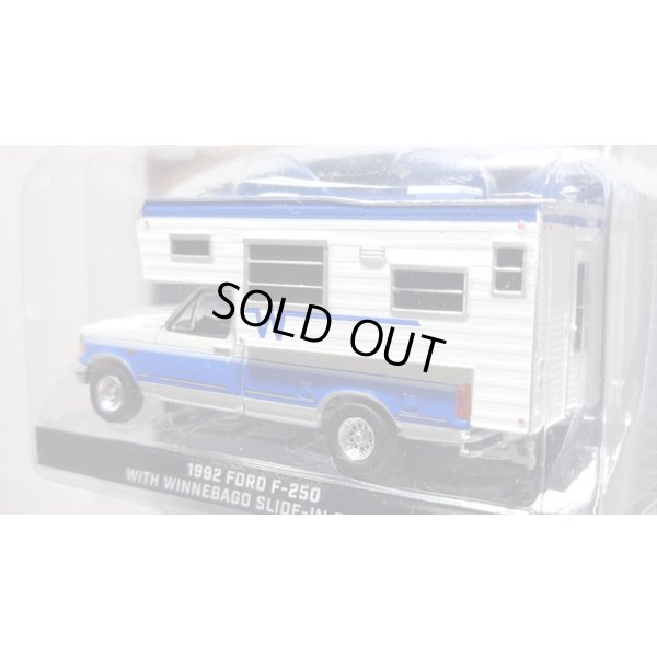 画像5: GREEN LiGHT EXCLUSIVE 1/64 1992 Ford F-250 Long Bed with Winnebago Slide-In Camper - Medium Silver Metallic and Bright