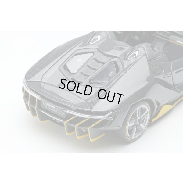 画像7: EIDOLON COLLECTION 1/43 Lamborghini Centenario Roadster LP770-4 2016 Visible Carbon / Yellow Stripe Limited 100 pcs.