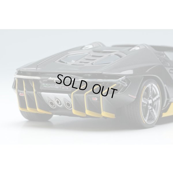 画像12: EIDOLON COLLECTION 1/43 Lamborghini Centenario Roadster LP770-4 2016 Visible Carbon / Yellow Stripe Limited 100 pcs.