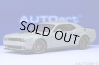 AUTOart 1/18 Dodge Challenger R/T Scat Pack Widebody 2022 (SMOKE SHOW / Gray)