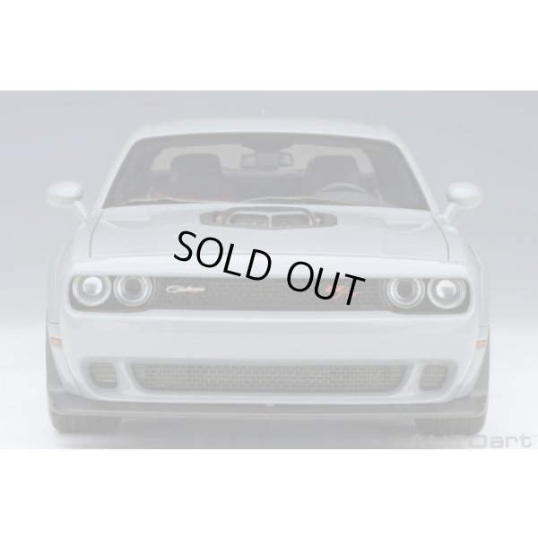 画像5: AUTOart 1/18 Dodge Challenger R/T Scat Pack Widebody 2022 (SMOKE SHOW / Gray)