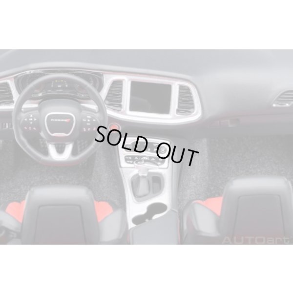 画像14: AUTOart 1/18 Dodge Challenger R/T Scat Pack Widebody 2022 (SMOKE SHOW / Gray)