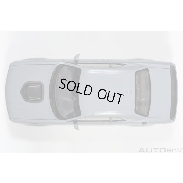 画像7: AUTOart 1/18 Dodge Challenger R/T Scat Pack Widebody 2022 (SMOKE SHOW / Gray)