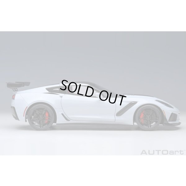 画像4: AUTOart 1/18 Chevrolet Corvette (C7) ZR1 (Gray Metallic)