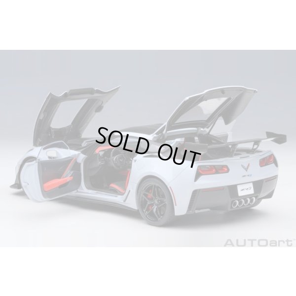 画像15: AUTOart 1/18 Chevrolet Corvette (C7) ZR1 (Gray Metallic)