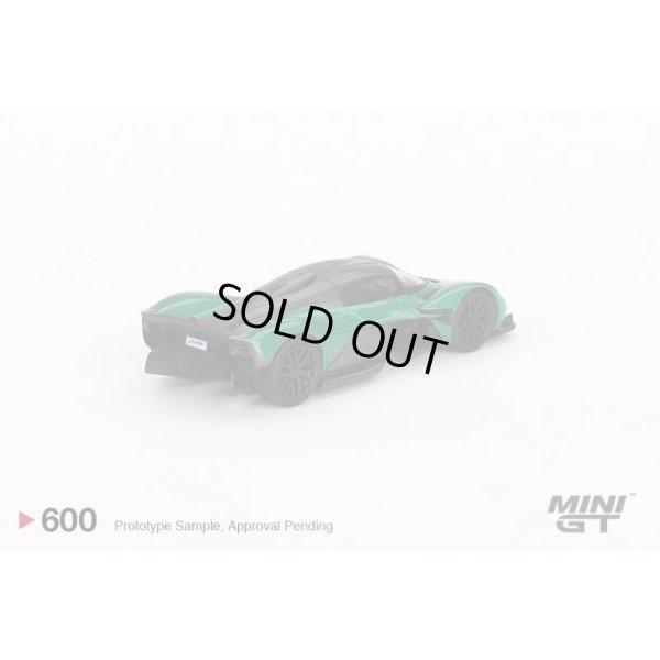 画像2: MINI GT 1/64 Aston Martin Valkyrie Aston Martin Racing Green (LHD)