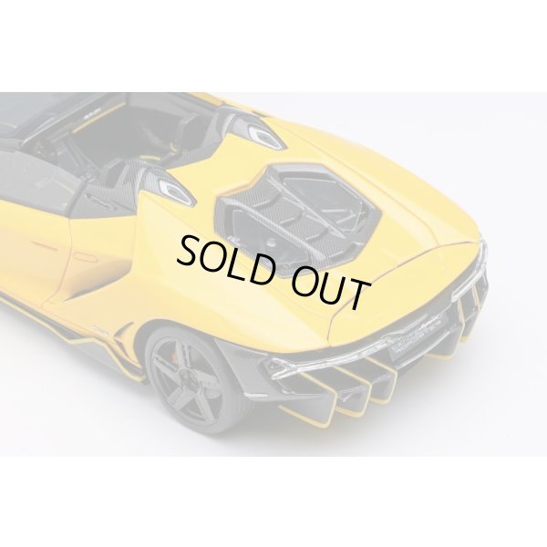画像7: EIDOLON COLLECTION 1/43 Lamborghini Centenario Roadster LP770-4 2016 Giallo Orion Limited 60 pcs.