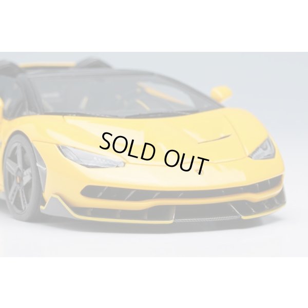 画像8: EIDOLON COLLECTION 1/43 Lamborghini Centenario Roadster LP770-4 2016 Giallo Orion Limited 60 pcs.