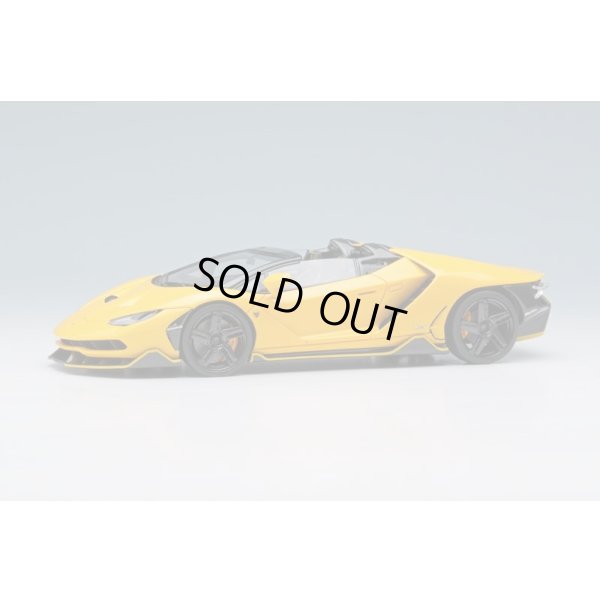 画像1: EIDOLON COLLECTION 1/43 Lamborghini Centenario Roadster LP770-4 2016 Giallo Orion Limited 60 pcs.