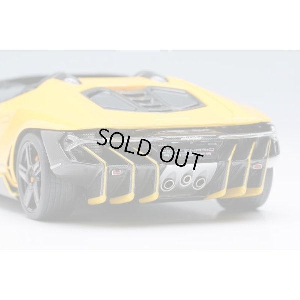 画像9: EIDOLON COLLECTION 1/43 Lamborghini Centenario Roadster LP770-4 2016 Giallo Orion Limited 60 pcs.