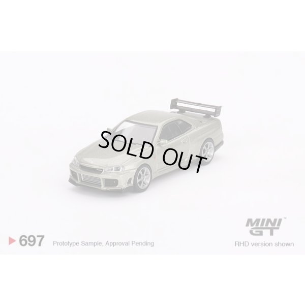 画像1: MINI GT 1/64 Nissan Skyline GT-R R34 Tommy Kaira R-z Millennium Jade (RHD)