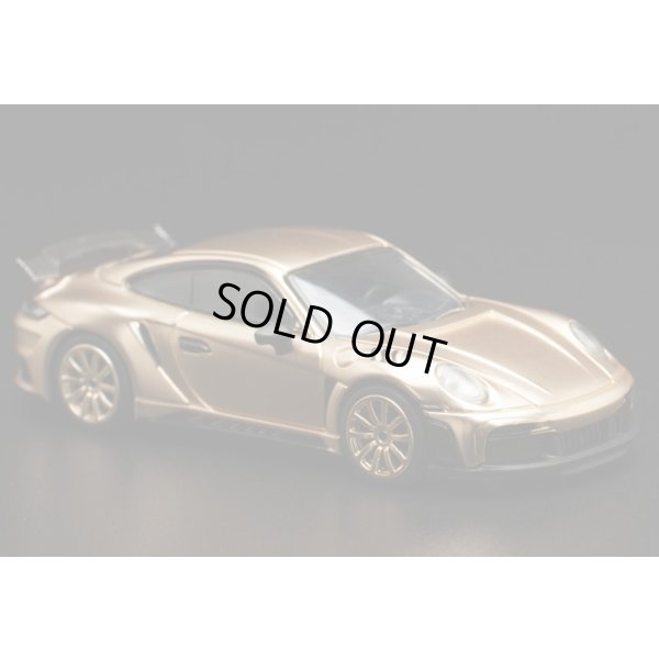 画像7: POP RACE 1/64 992 Stinger GTR - Gold