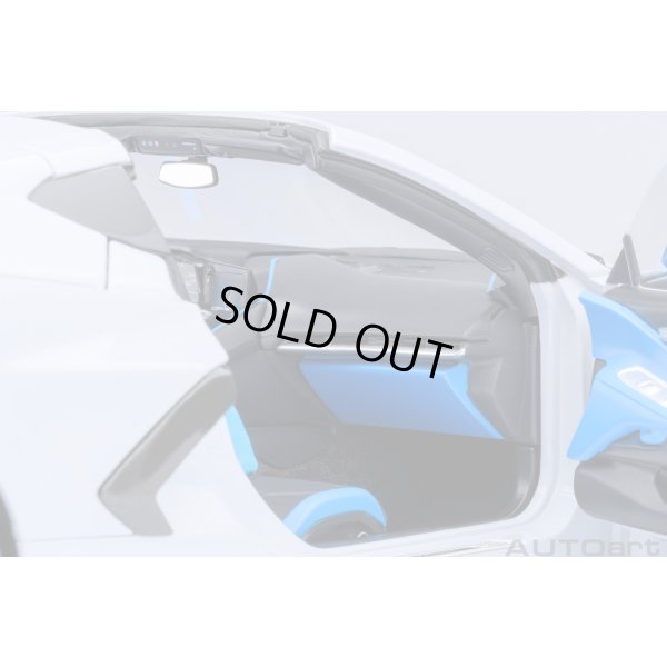 画像12: AUTOart 1/18 Chevrolet Corvette C8 Stingray Z51 (Ceramic Matrix Gray Metallic)