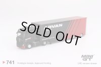 MINI GT 1/64 Mercedes-Benz Actors w/ Racing Transporter "ADVAN" (LHD)