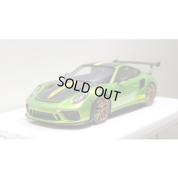 画像9: EIDOLON 1/43 Porsche 911 (991.2) GT3 RS Weissach package 2018 Giallo Verde Pearl with Body Stirpes Limited 32 pcs.