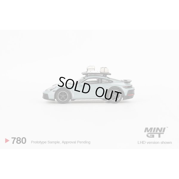 画像4: MINI GT 1/64 Porsche 911 Dakar Shade Green Metallic (LHD)