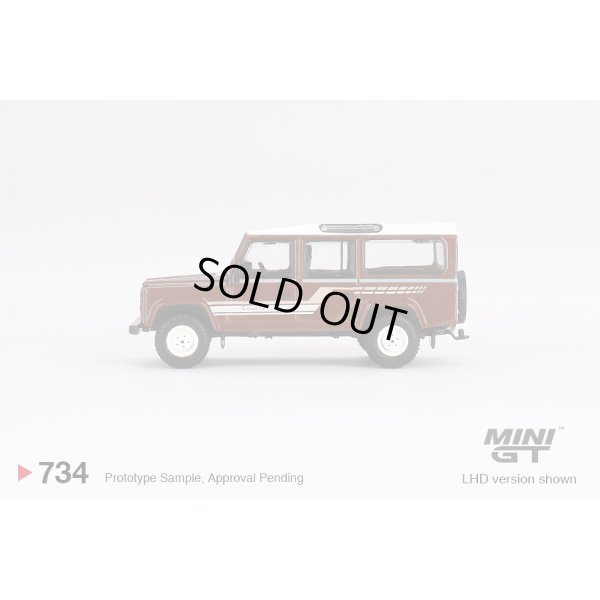 画像4: MINI GT 1/64 Land Rover Defender 110 1985 County Station Wagon Russet Brown (RHD)