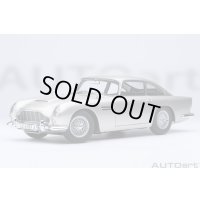 AUTOart 1/18 Aston Martin DB5 “Goldfinger” Bond Car (Silver)