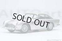 AUTOart 1/18 Aston Martin DB5 “Goldfinger” Bond Car (Silver)