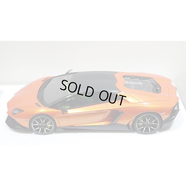 画像4: EIDOLON 1/43 Lamborghini Aventador LP720-4 50th Anniversario 2013 Arancio Pearl with Roof panel Carbon Limited 32 pcs.